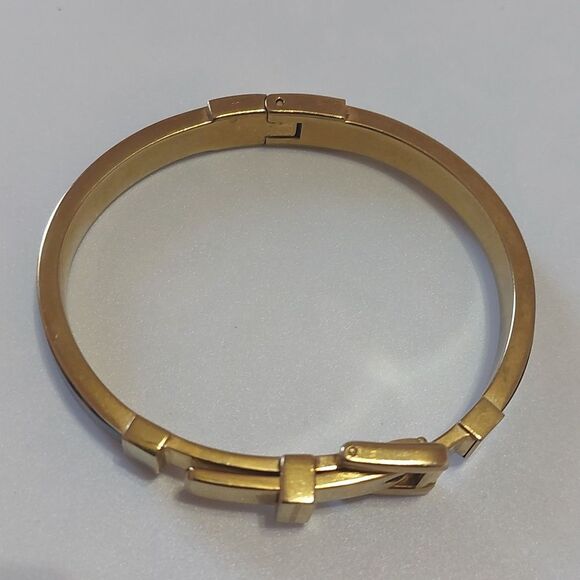 Michael Kors Tortoise Resin Gold Tone Buckle Style Bracelet - Picture 8 of 10